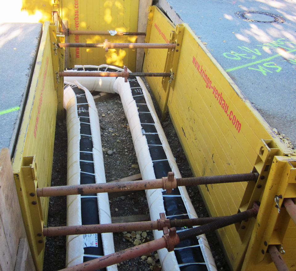 Erdverlegte Fernwärmeleitung